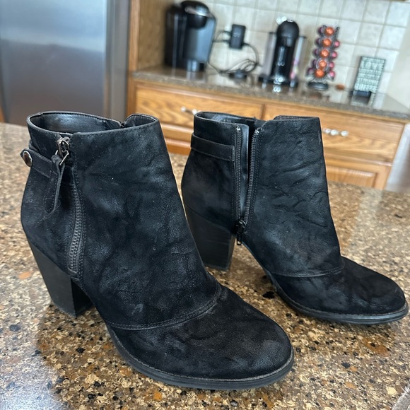 Gianni Bini suede boots - Picture 4 of 5